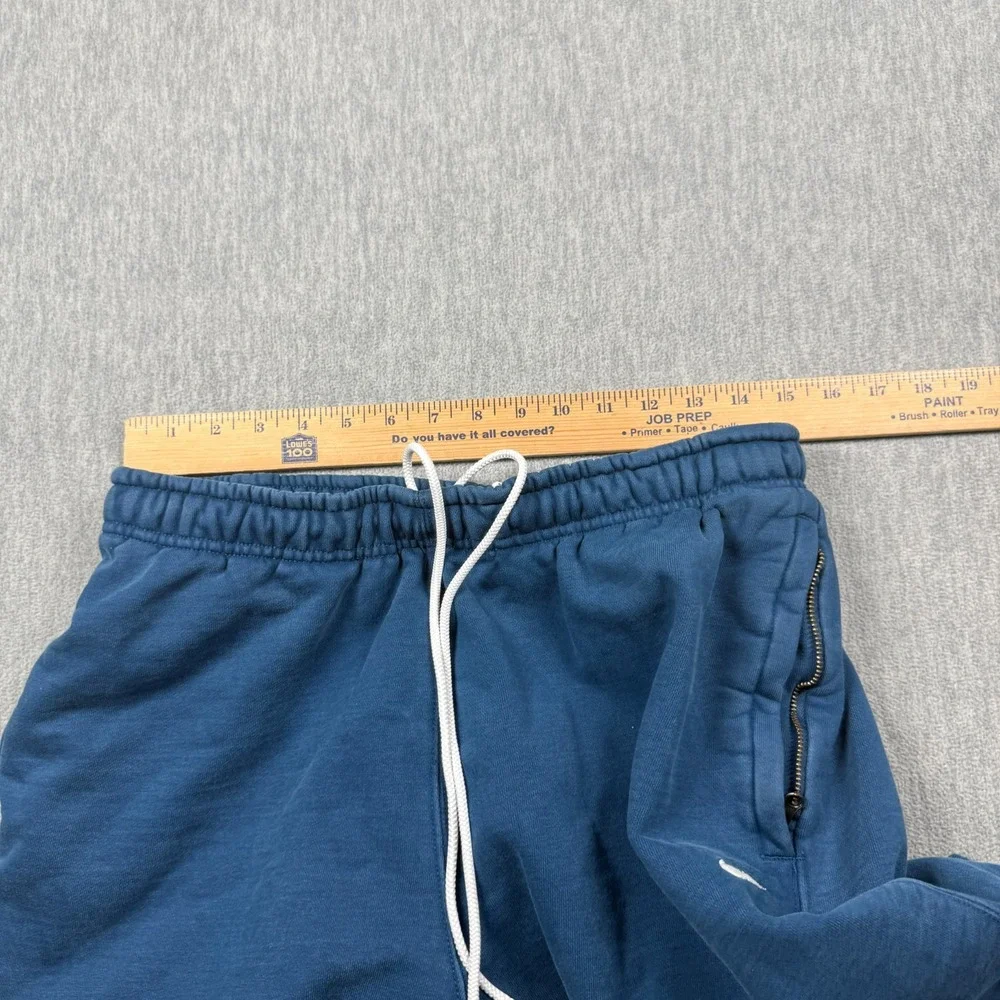 Nike essential solo
